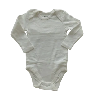 bílé body vel. 74